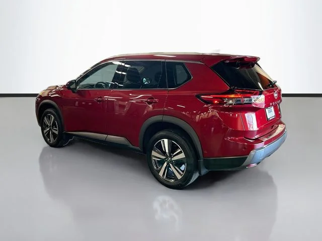 Used 2025 Red Nissan SL image 5