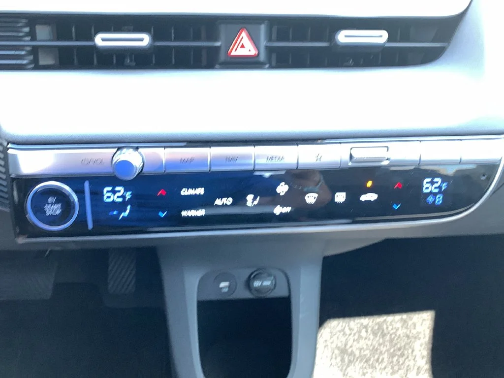 Certified Used 2024 Abyss Black Hyundai SEL image 28