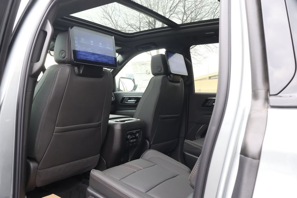 2026 Chevrolet Suburban RST - Photo 41