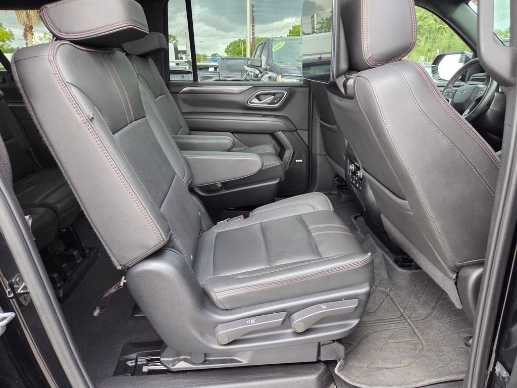 2024 Chevrolet Suburban RST - Photo 17