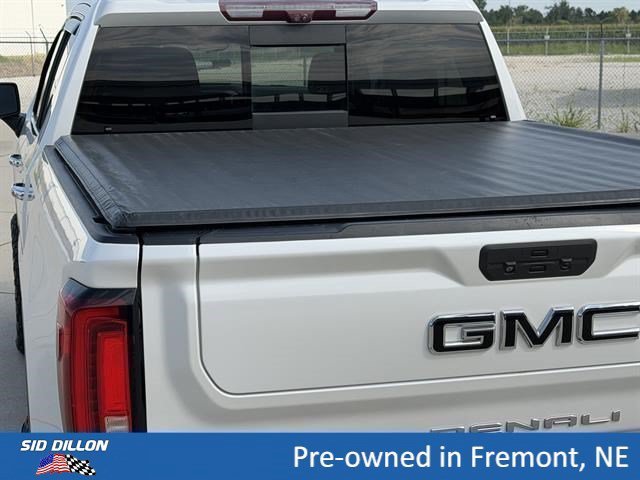 Used 2021 WHITE FROST TRICOAT GMC Denali image 5