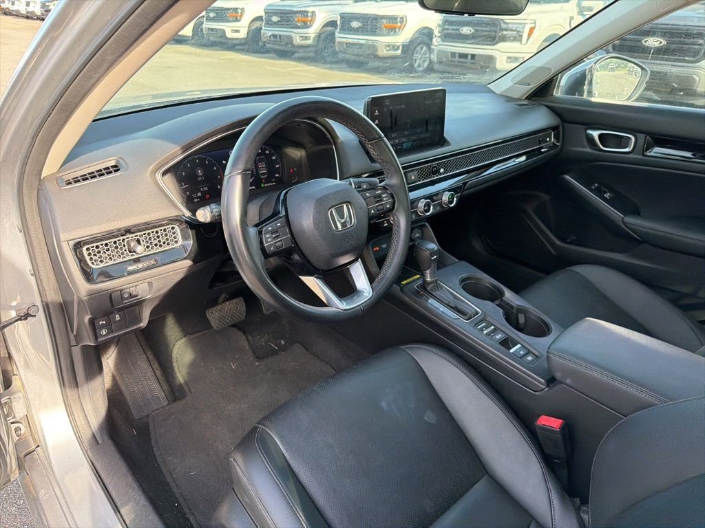 Used 2024 Lunar Silver Metallic Honda Touring image 8