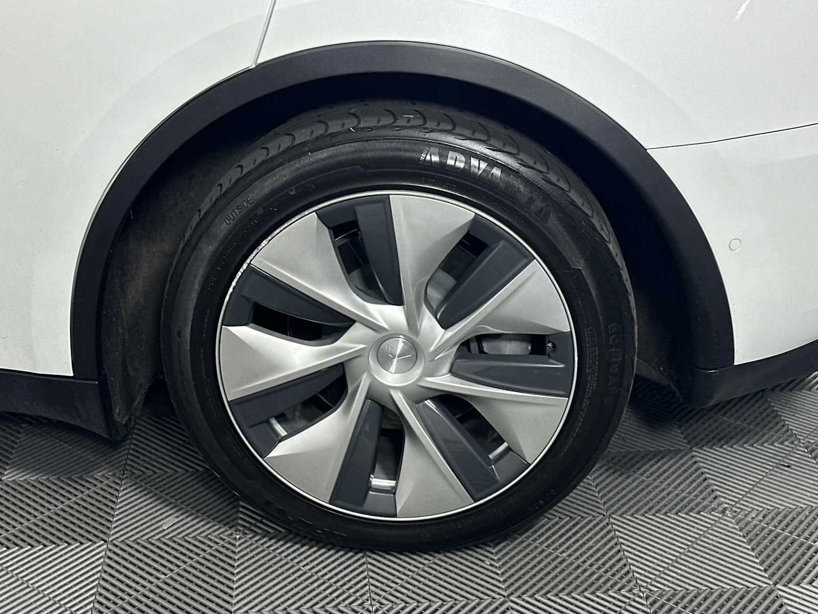 Used 2021 Pearl White Multi Tesla Long Range image 22