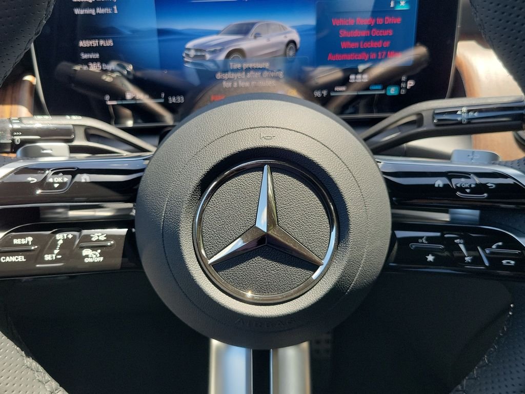 New 2027 MANUFAKTUR Moonlight White Metallic Mercedes-Benz GLC 300 image 23