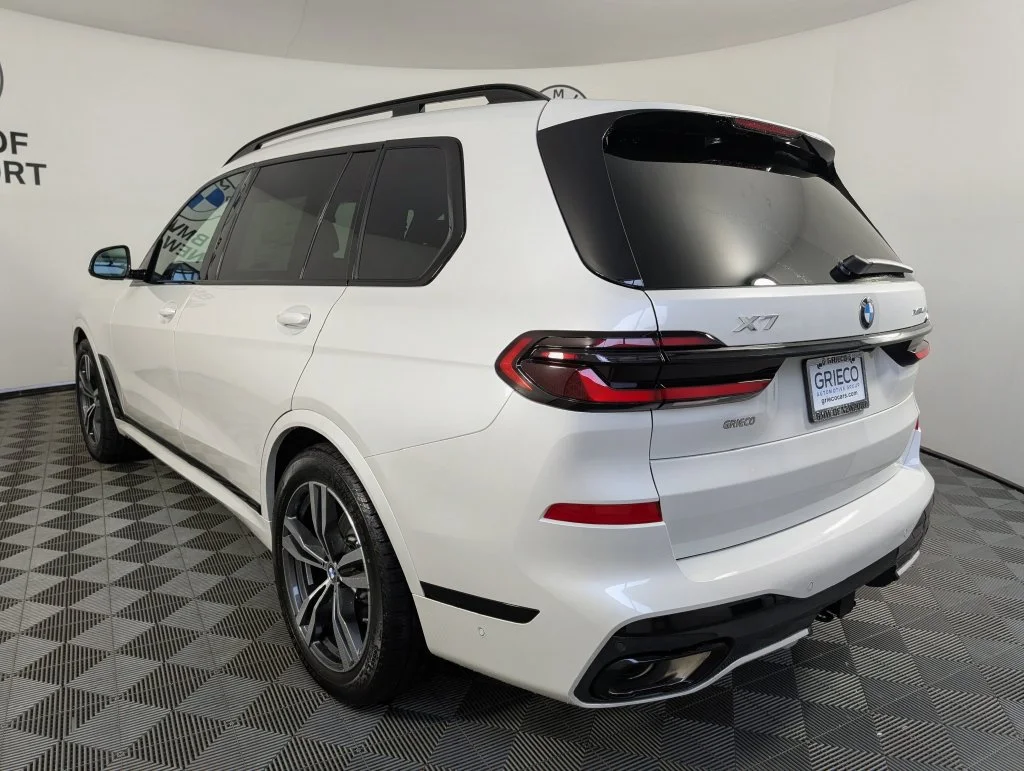 New 2027 White BMW xDrive40i image 8