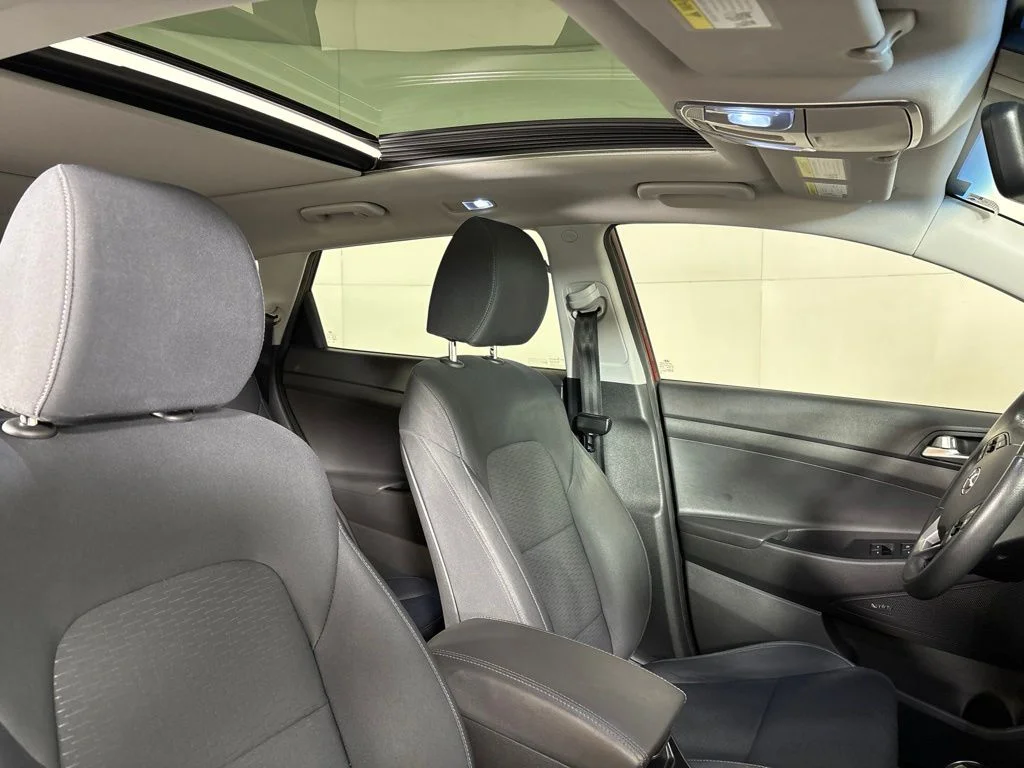 Used 2019 Red Hyundai Night image 19