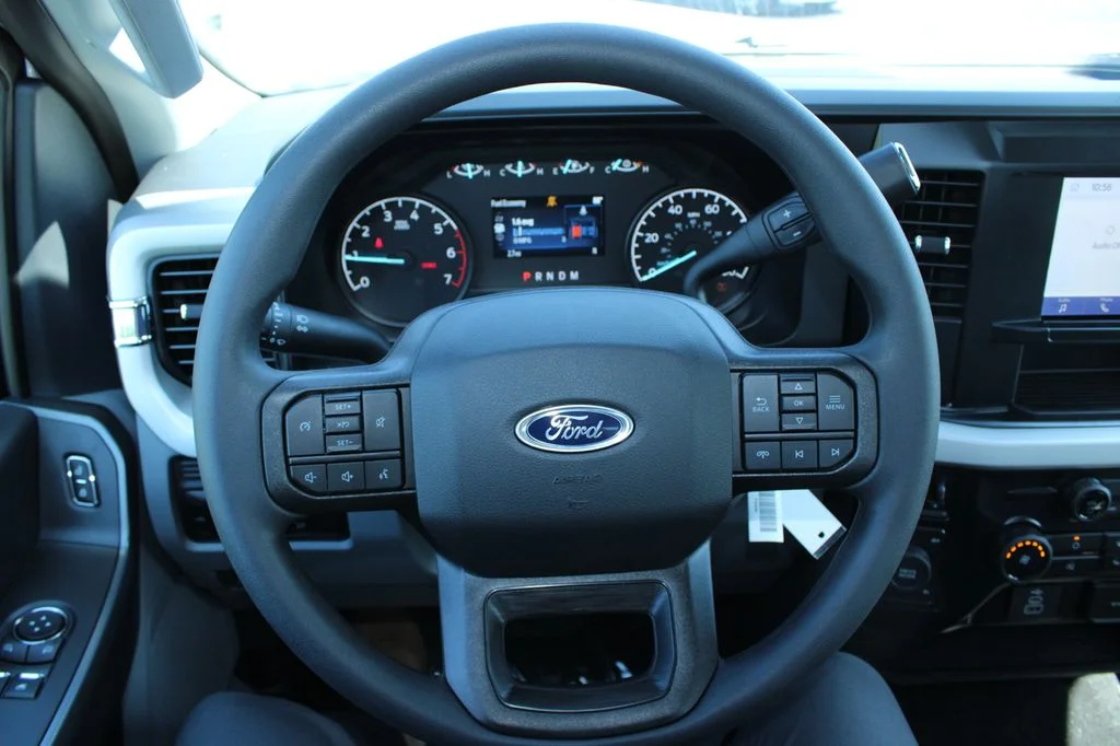 New 2026 Oxford White Ford F-350® XLT image 28