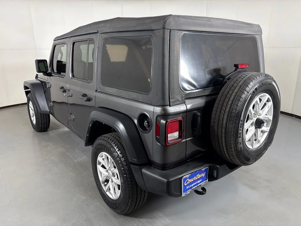 Used 2023 Gray Jeep Sport S image 6