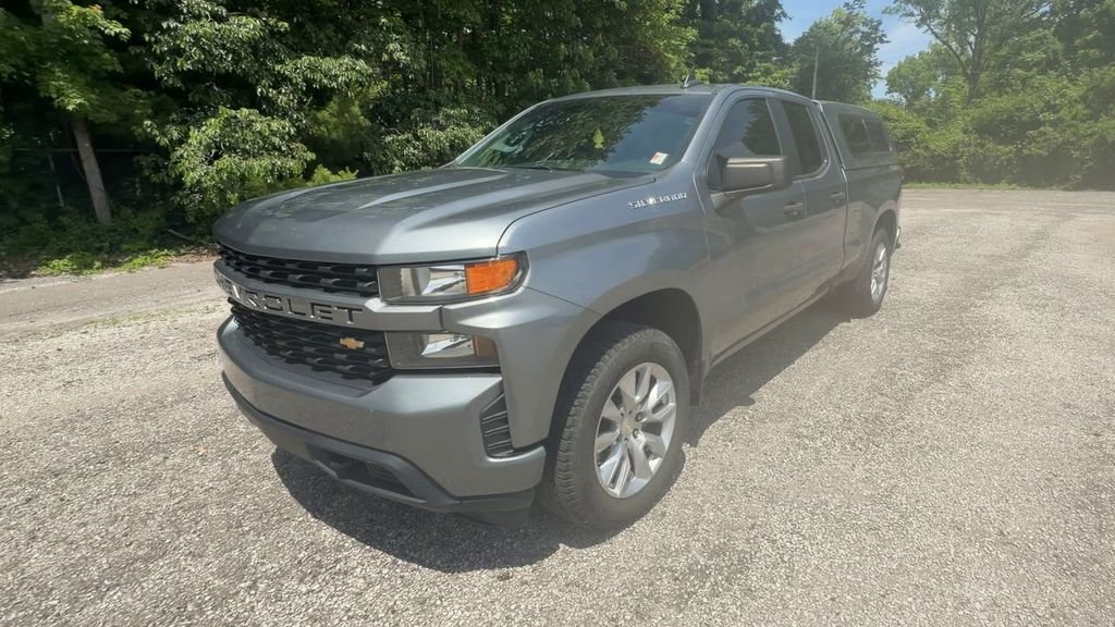 Used 2020 Gray Chevrolet Custom image 4
