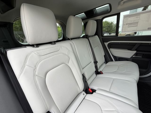 New 2026 Fuji White Land Rover S image 17