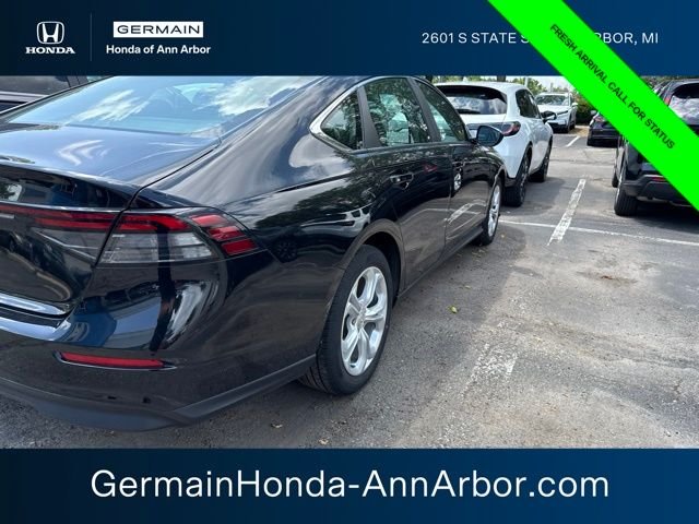 Certified Used 2024 Crystal Black Pearl Honda LX image 9