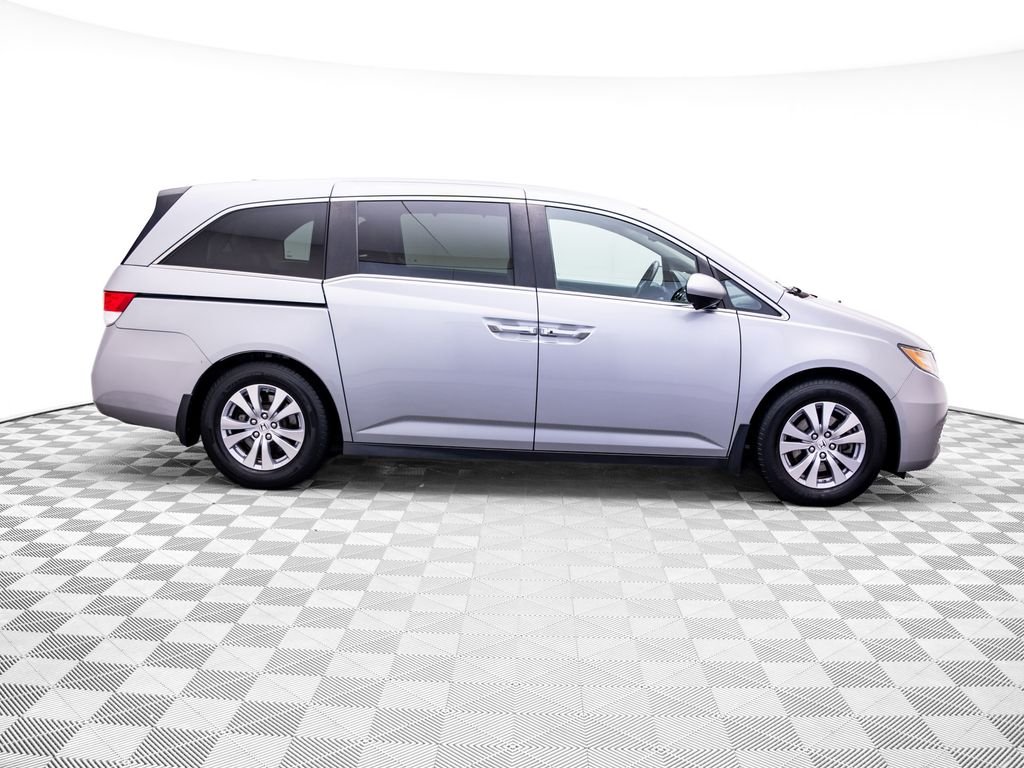 Certified Used 2016 Lunar Silver Metallic Honda EX-L image 8