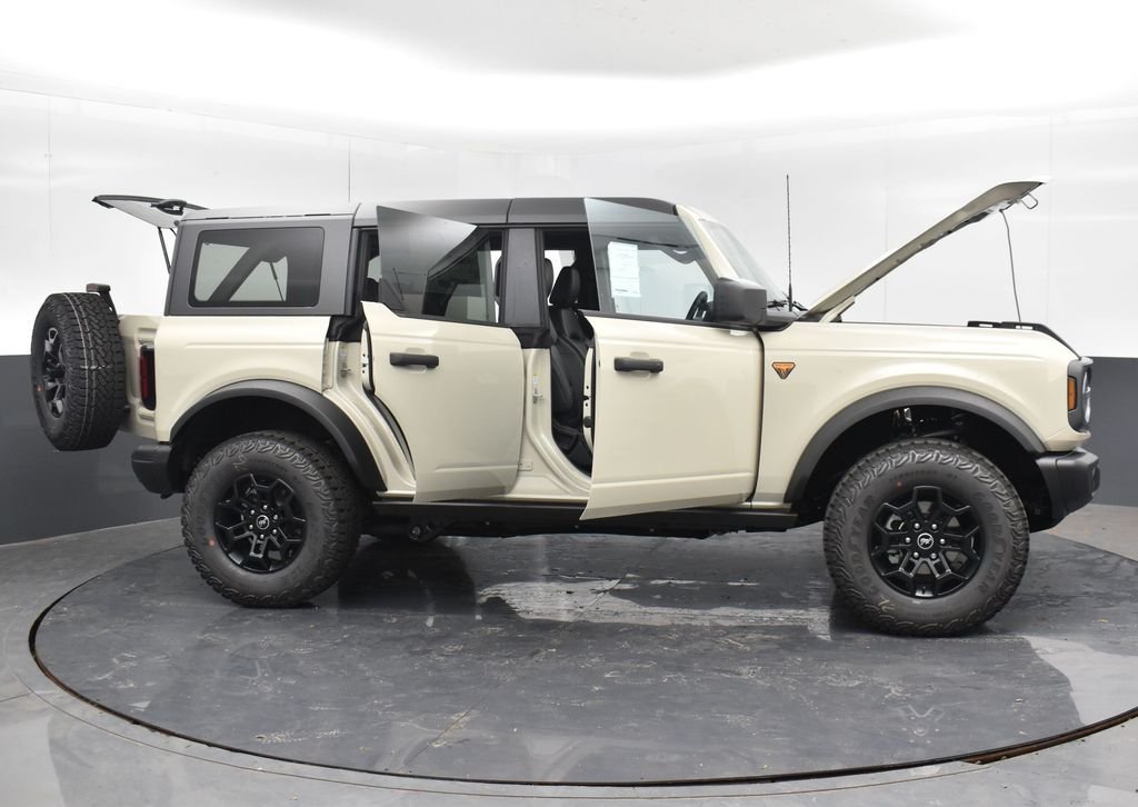 New 2026 Desert Sand Ford Badlands® image 37