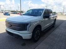Used 2023 White Ford XLT image 3