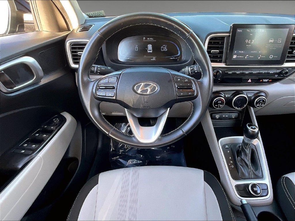 Used 2025 Onyx Black Hyundai SEL image 16
