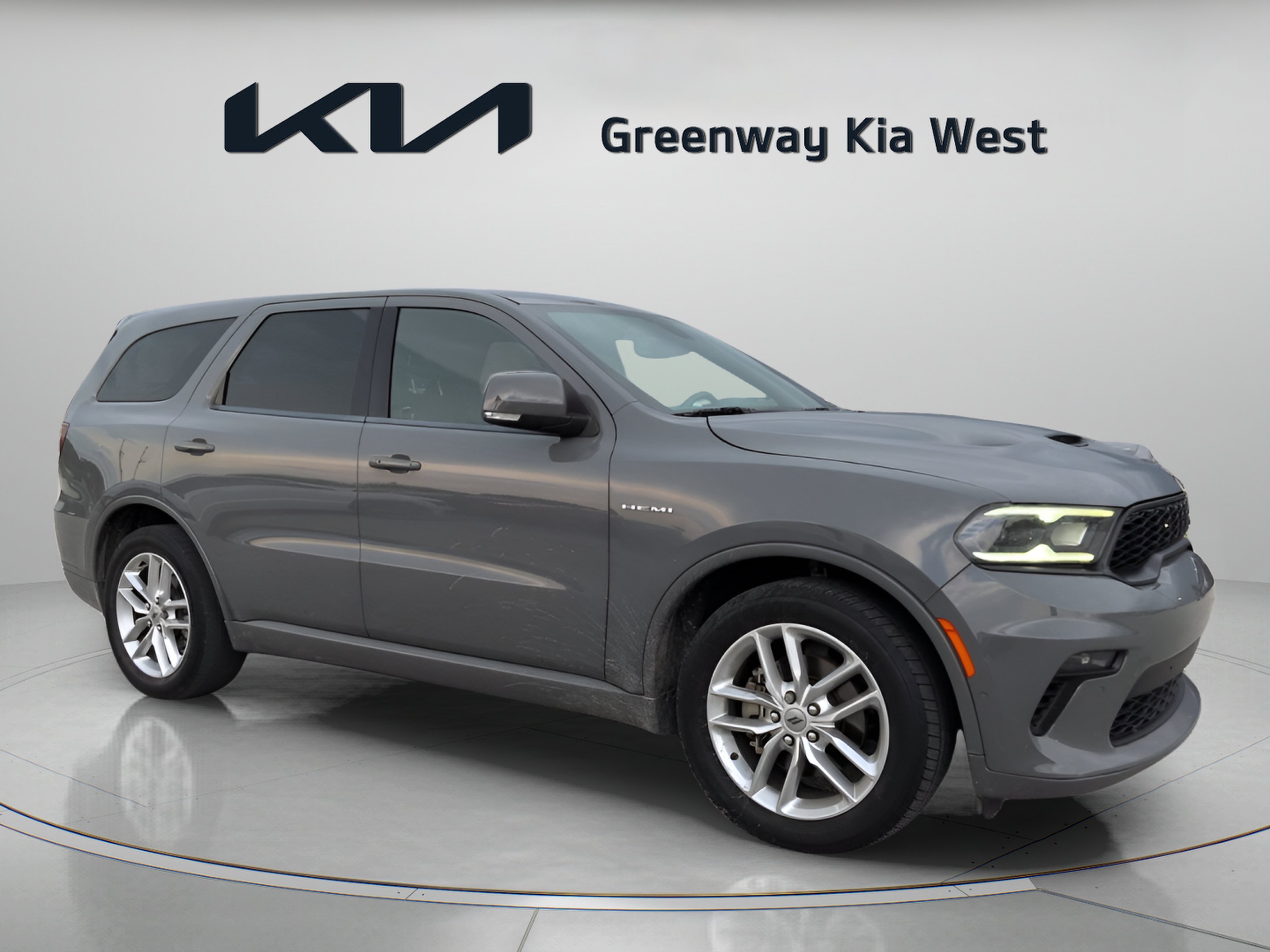 Used 2022 Destroyer Gray Clearcoat Dodge R/T image 9