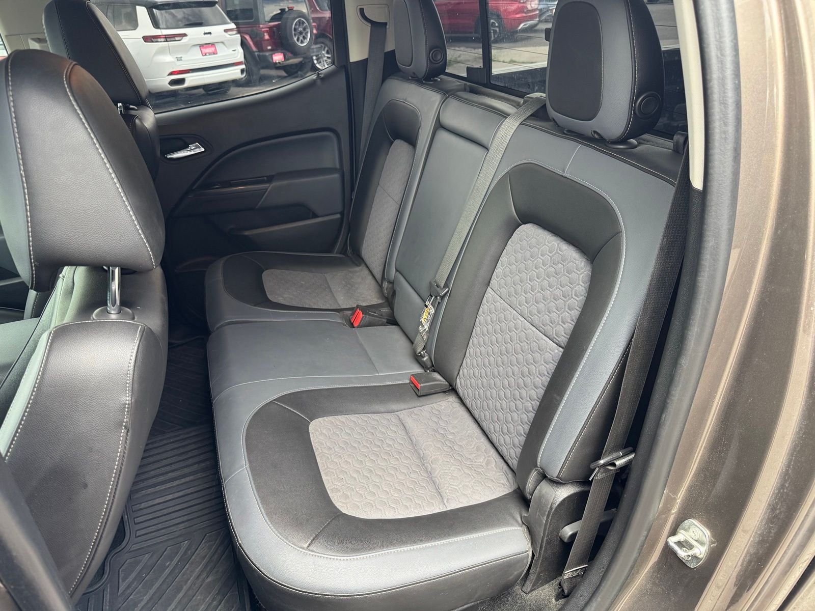 Used 2016 Brownstone Metallic Chevrolet Z71 image 12