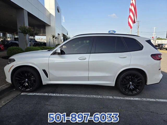 Used 2023 White BMW xDrive40i image 9
