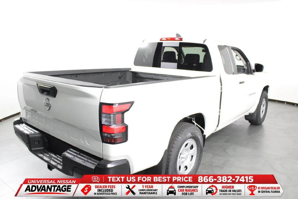 New 2027 Glacier White Nissan King Cab® S image 8