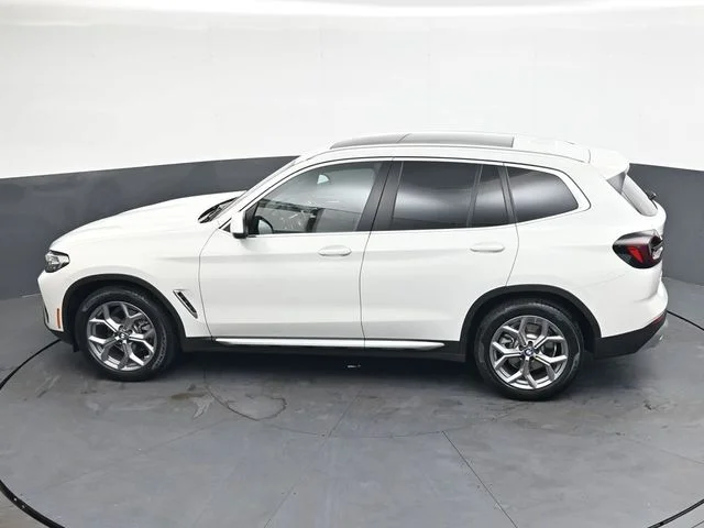 Used 2023 White BMW sDrive30i image 26