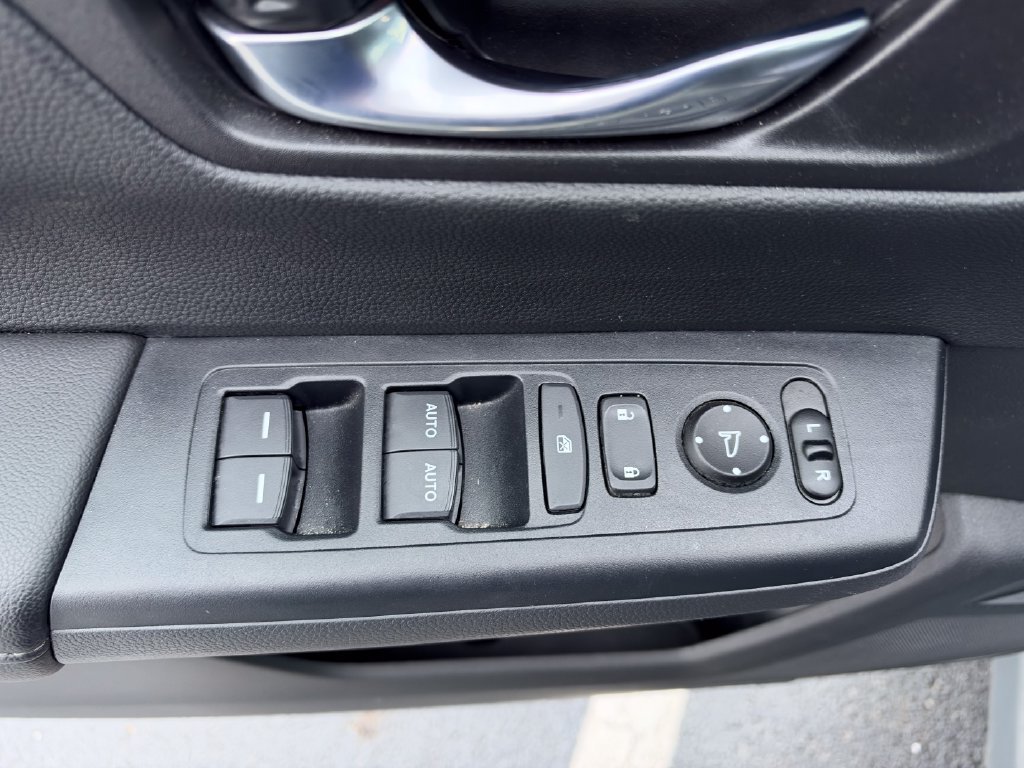 Used 2025 Gray Honda EX image 10