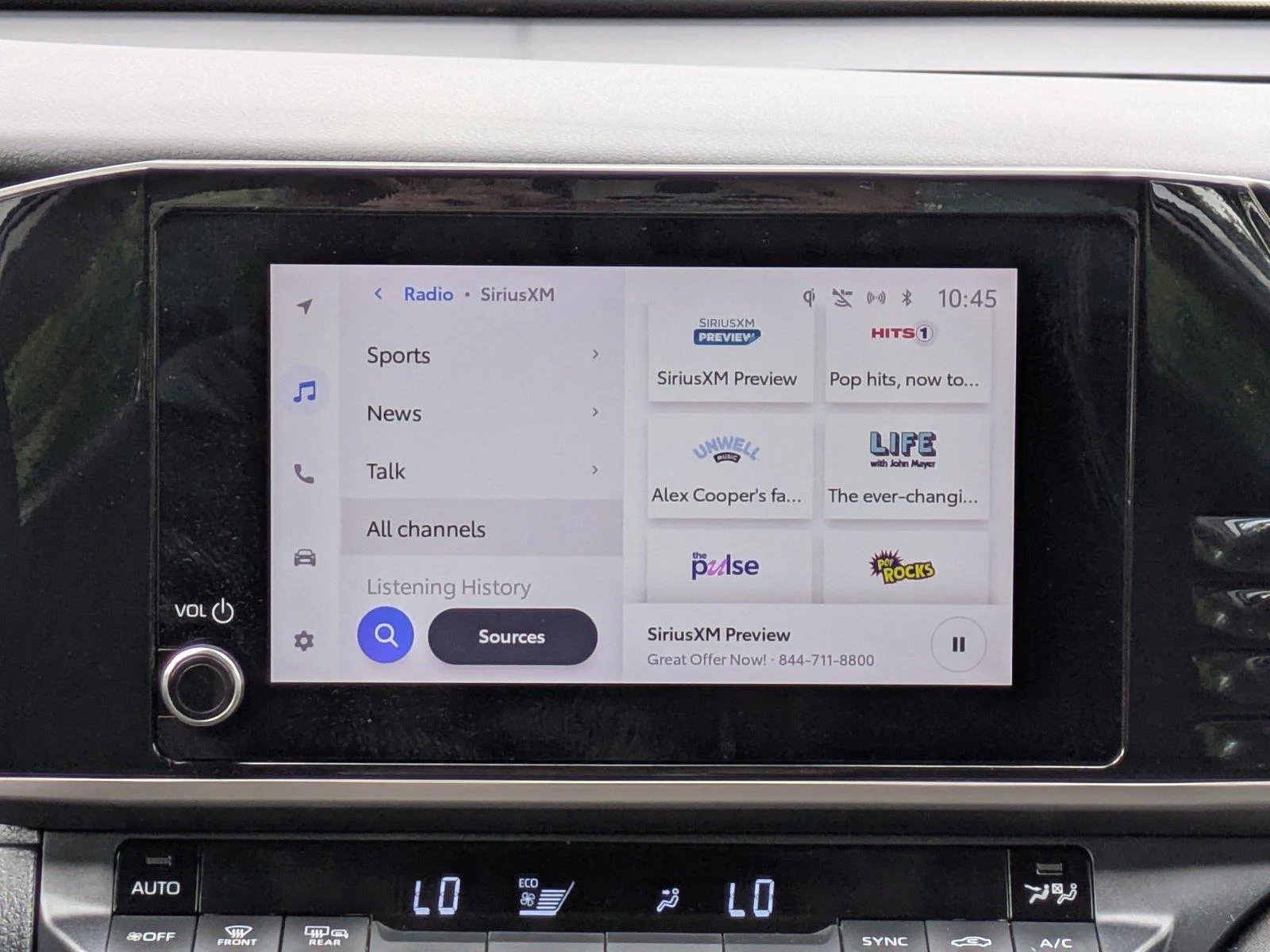 Certified Used 2025  Toyota LE image 17