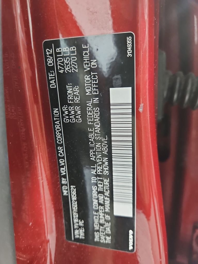 Used 2013 Red Volvo  image 29