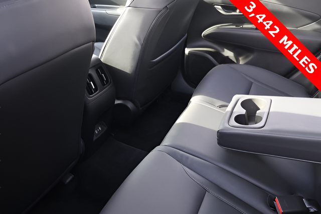 Used 2025 Gray Hyundai SEL Convenience image 15