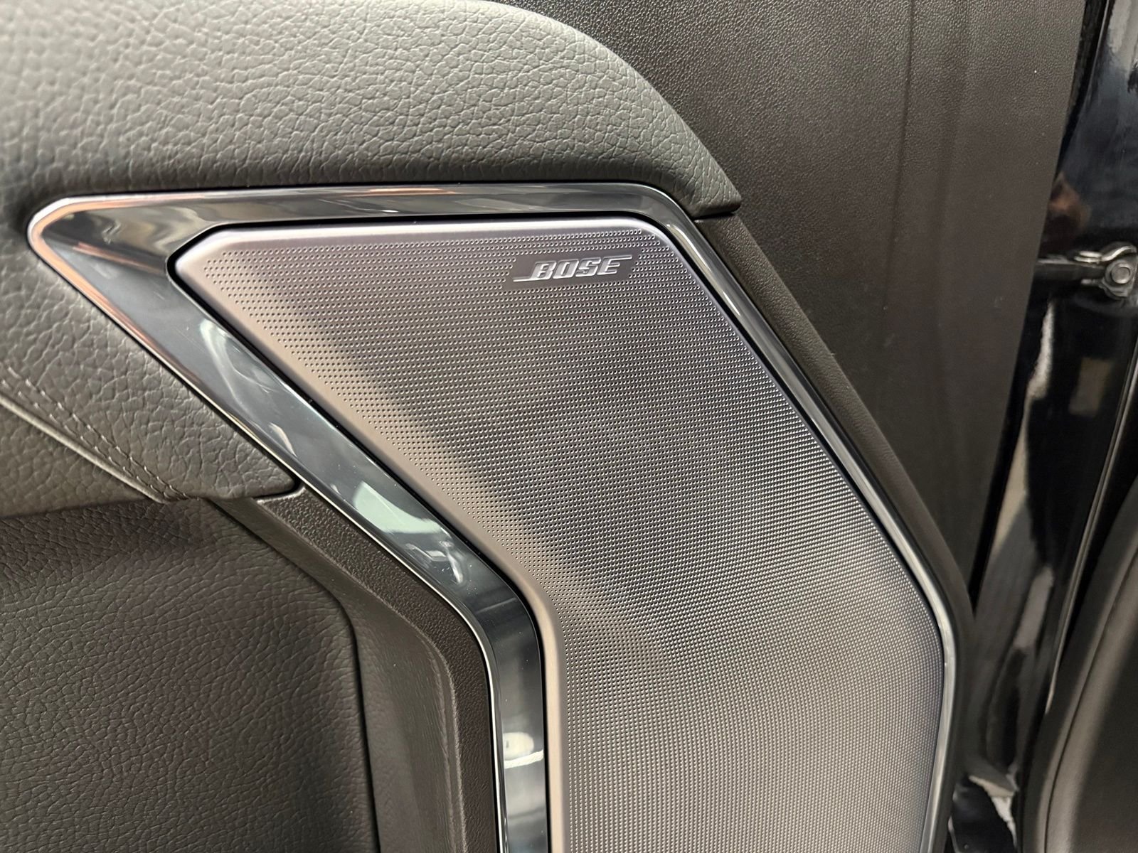 Used 2024 Black GMC Denali image 21