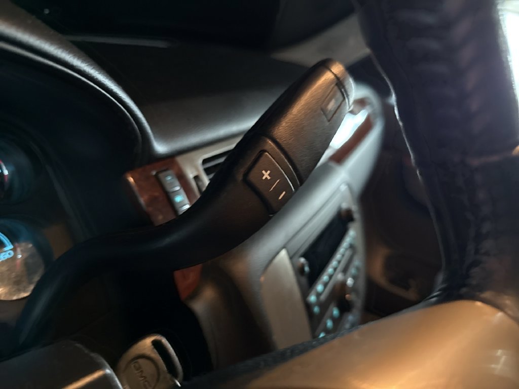Used 2011 Pure Silver Metallic GMC SLE image 26
