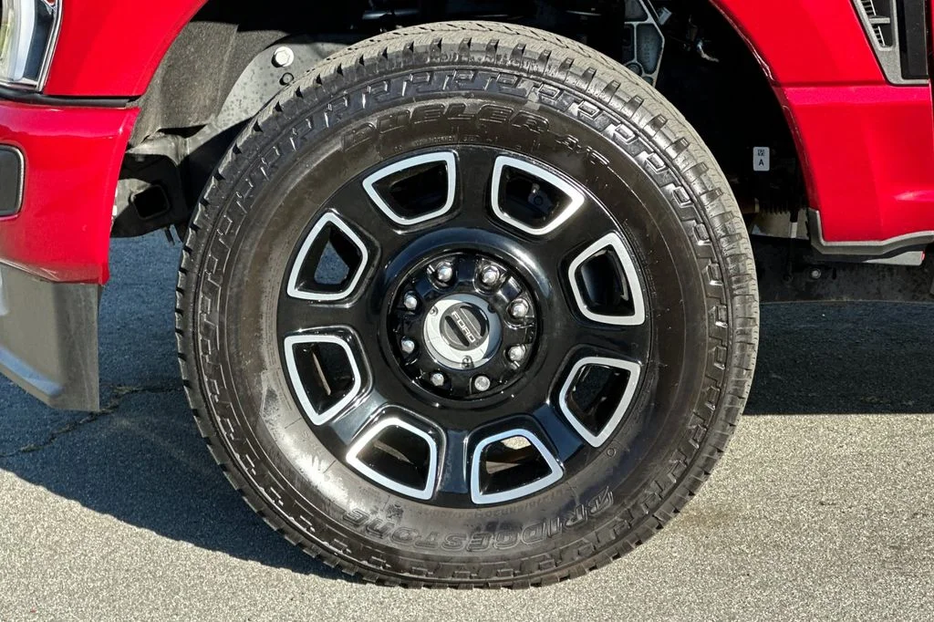 Used 2025 Red Ford Platinum image 28