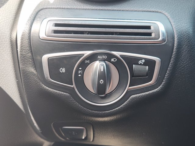Used 2020 Silver Mercedes-Benz C 300 image 22