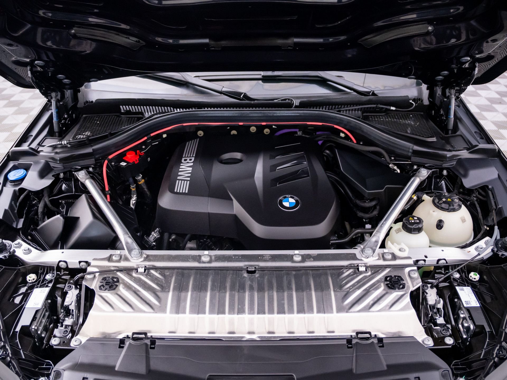 Certified Used 2025 Black Sapphire Metallic BMW 30 xDrive image 32