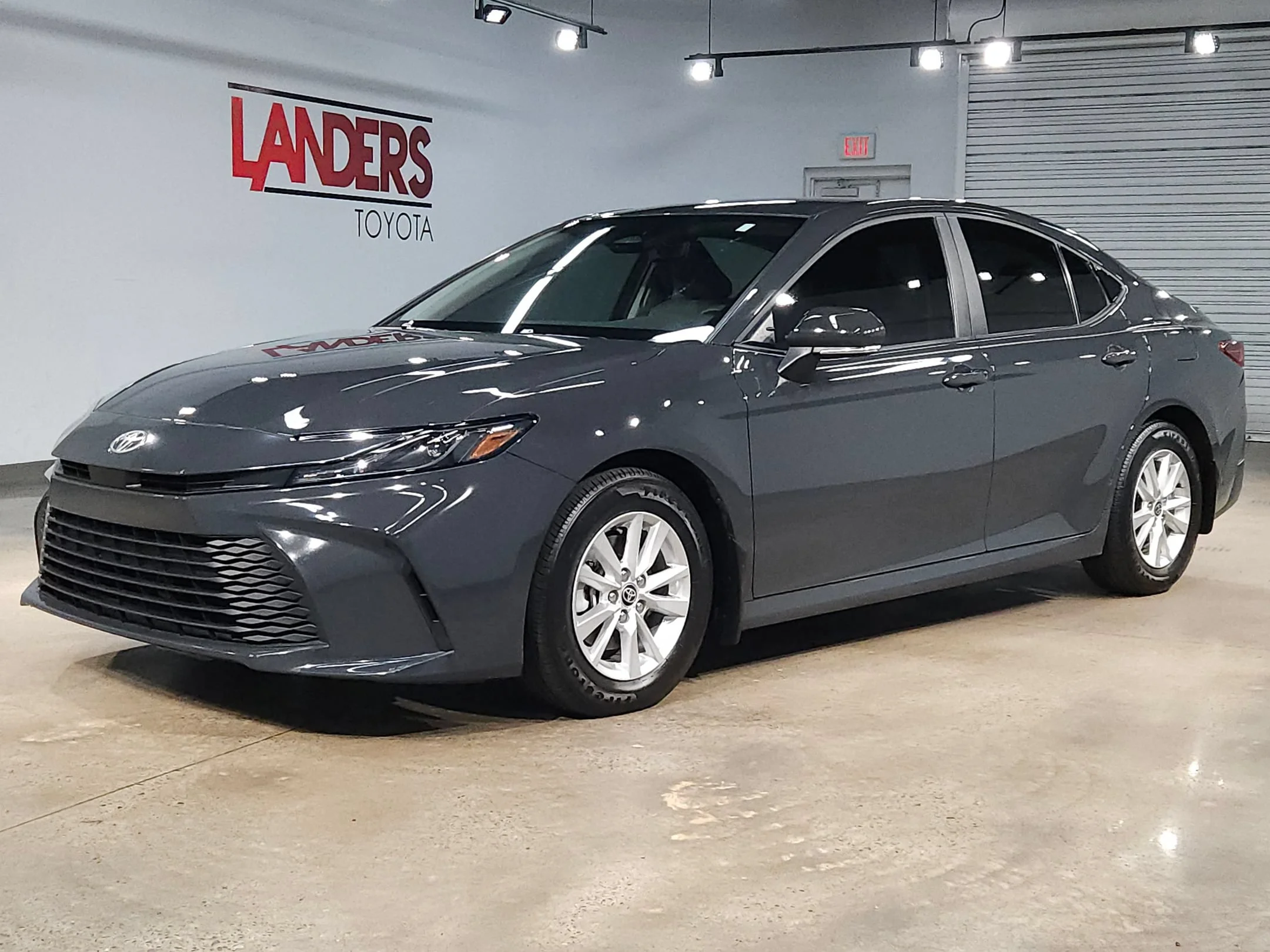 Used 2025 Underground Toyota LE image 3