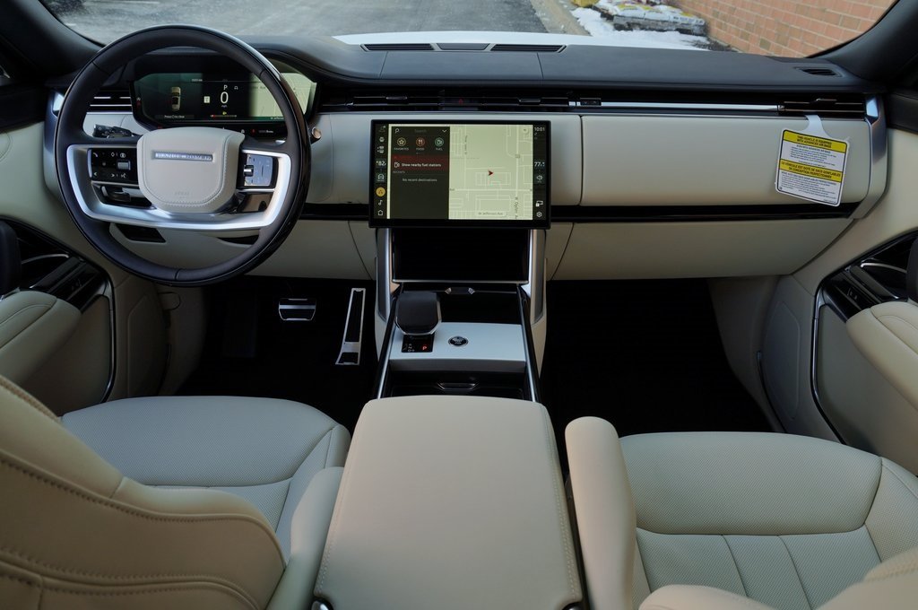 2025 LAND ROVER RANGE ROVER - Image 9