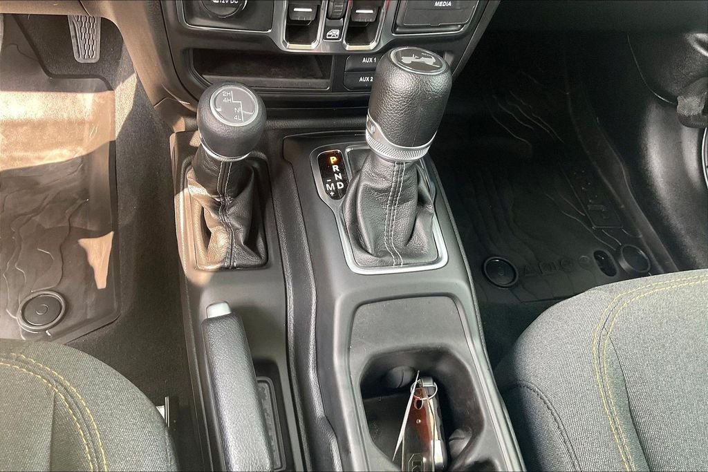 Used 2024  Jeep Sport S image 15
