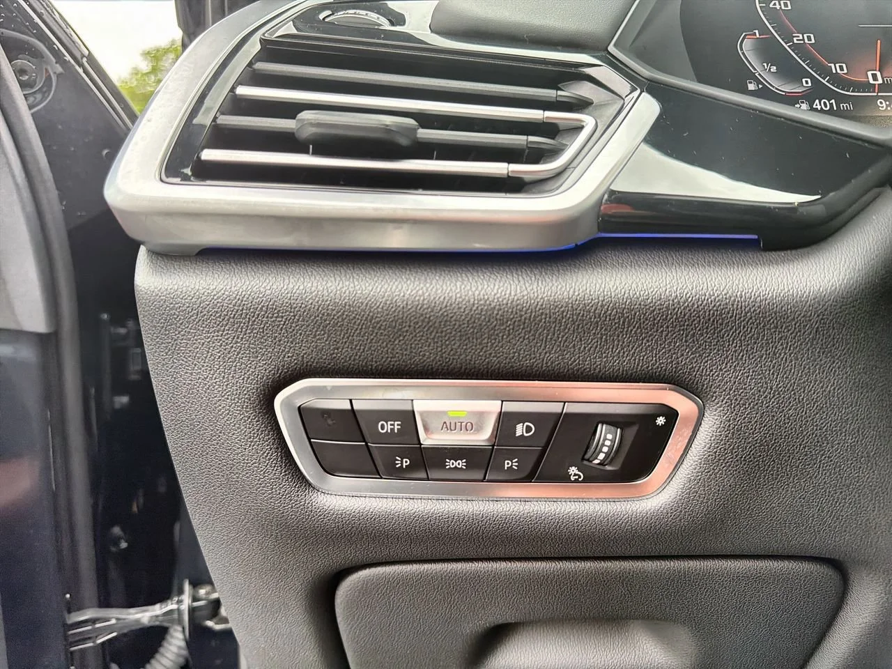 Used 2023 Black BMW M50i image 15
