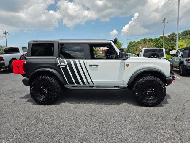 Used 2022 White Ford Badlands image 10