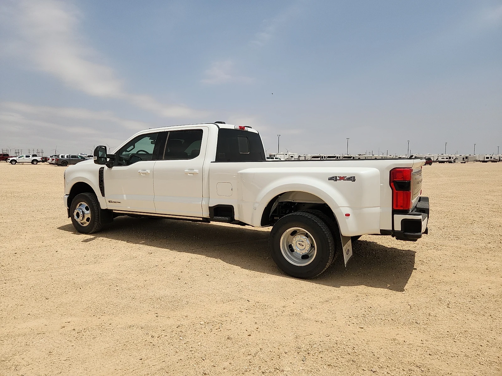 New 2026 Star White Metallic Tri-Coat Ford F-350® Platinum® image 4