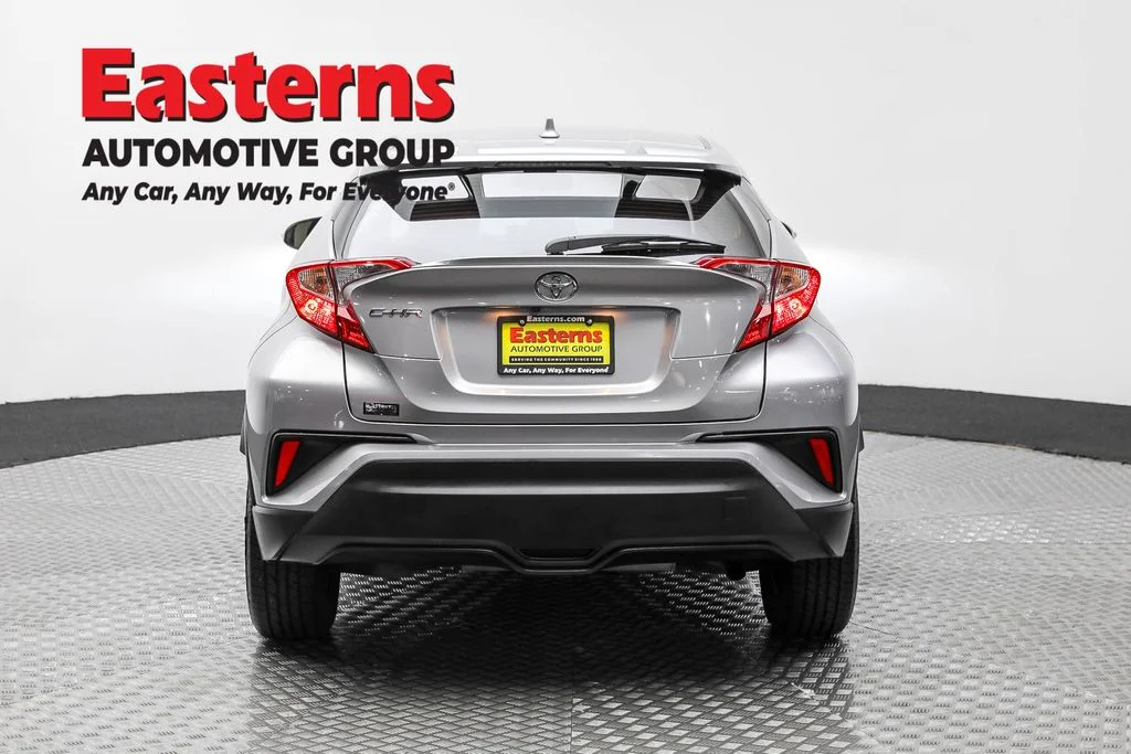 Used 2020 Silver Toyota LE image 6