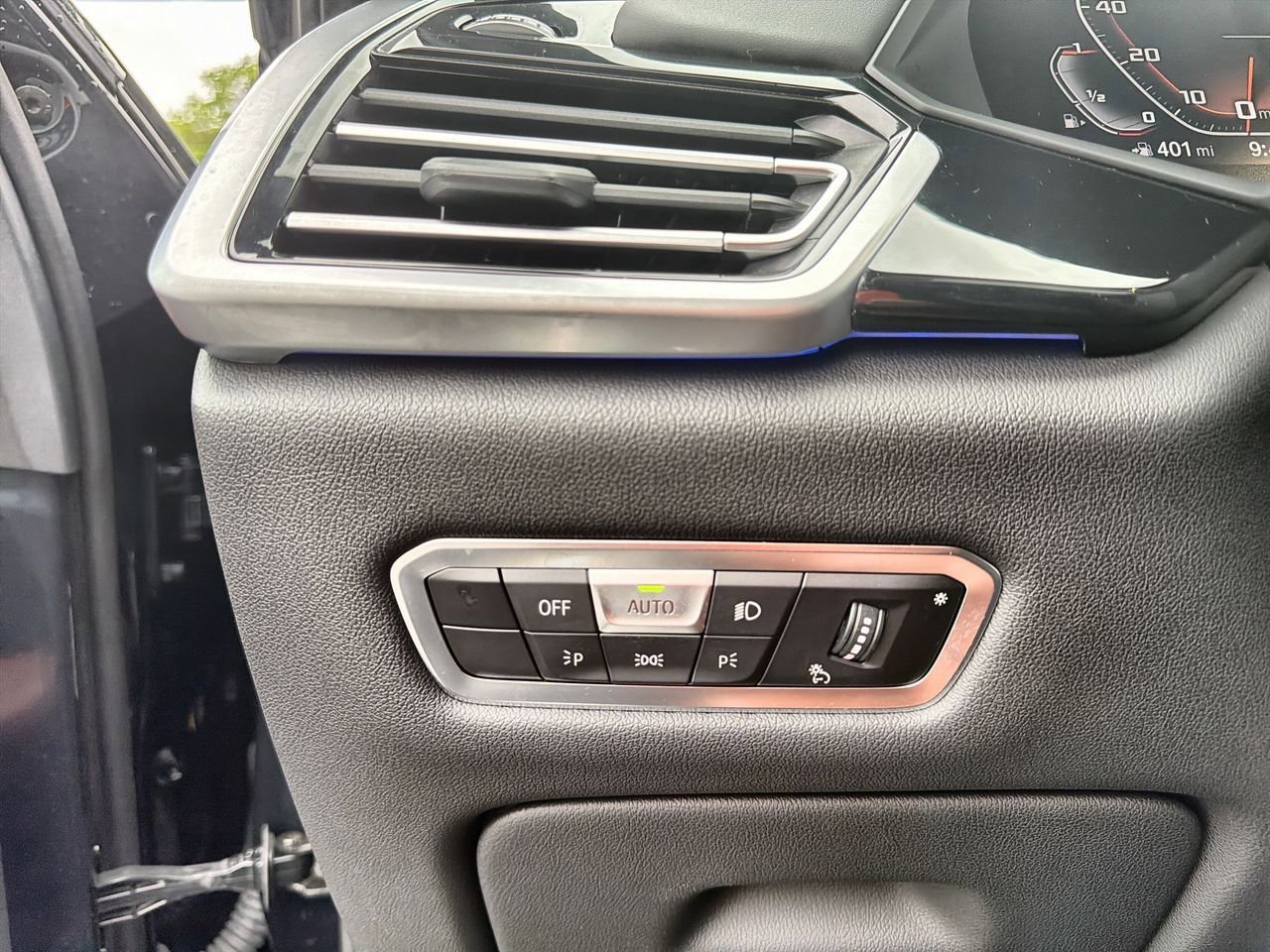 Used 2023 Black BMW M50i image 15