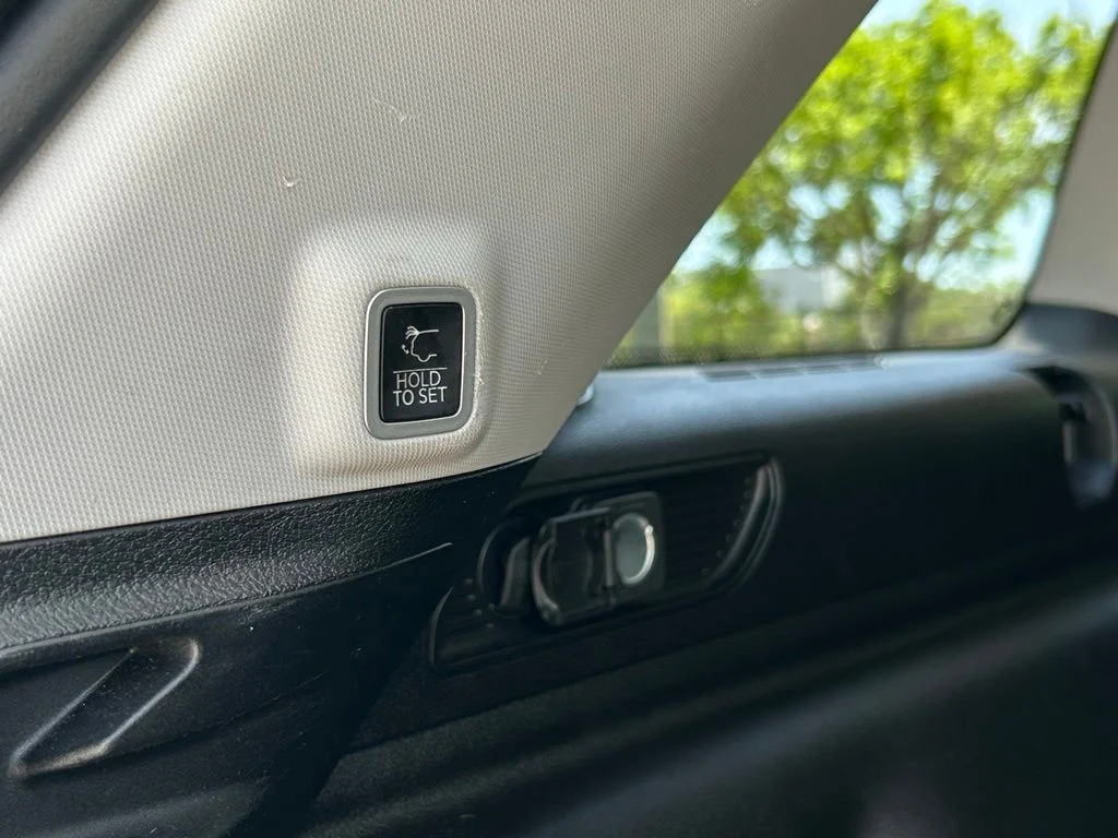 Used 2023 Silver Jeep 4xe image 50