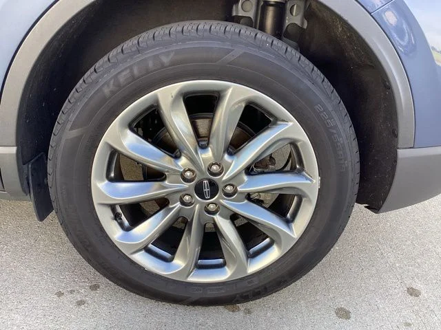 Used 2022 Blue Lincoln Standard image 7