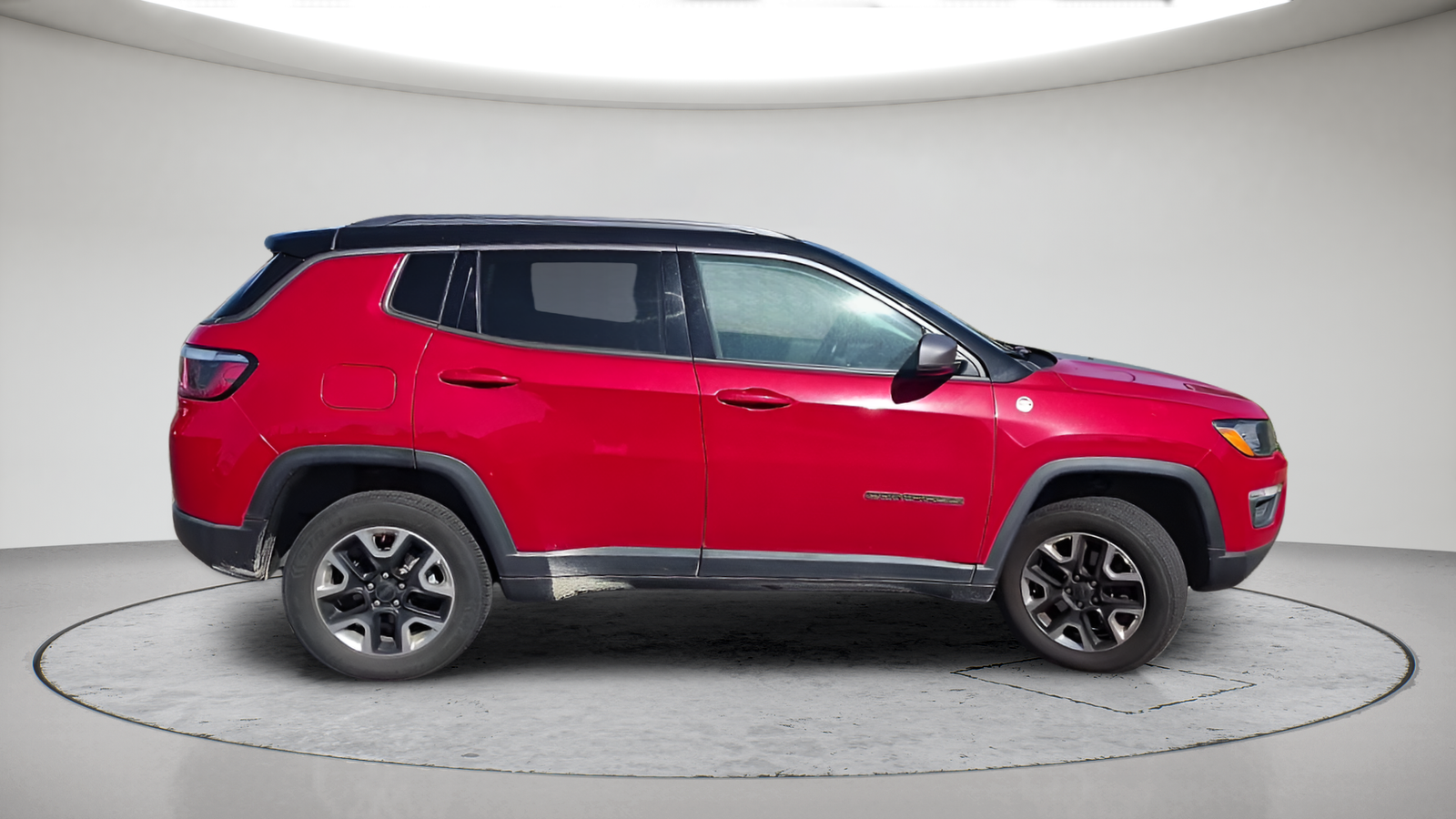 Used 2018 Redline Pearlcoat Jeep Trailhawk image 5