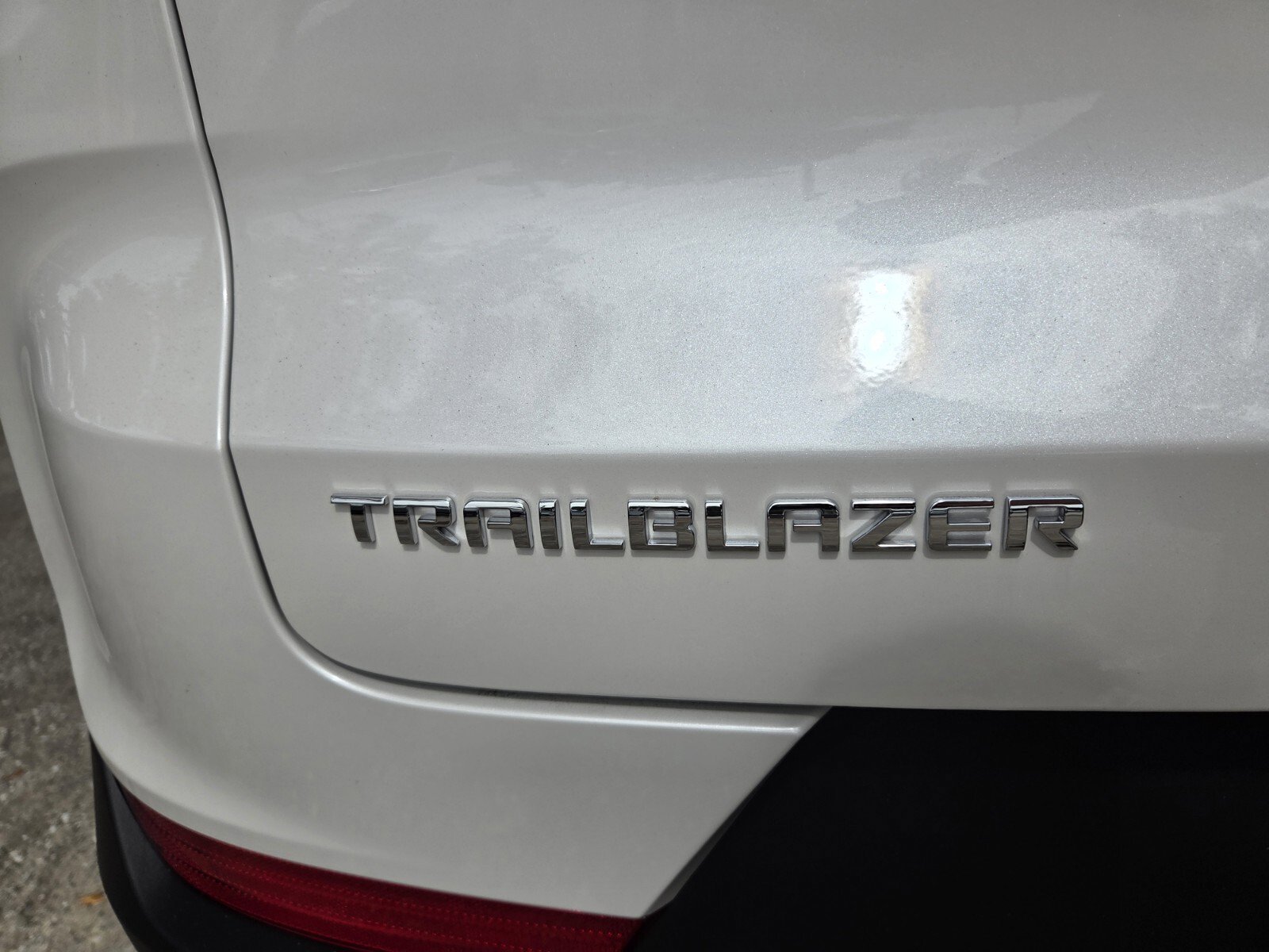 New 2026 Iridescent Pearl Tricoat Chevrolet ACTIV image 16