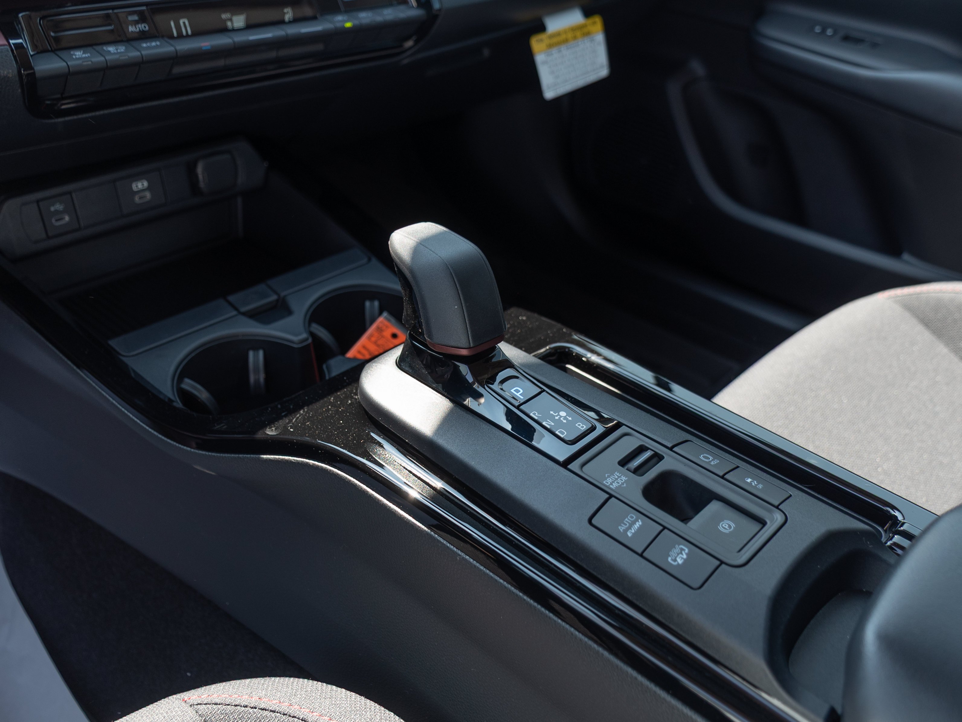 New 2026 Wind Chill Pearl <sup>1</sup> Toyota  SE image 14