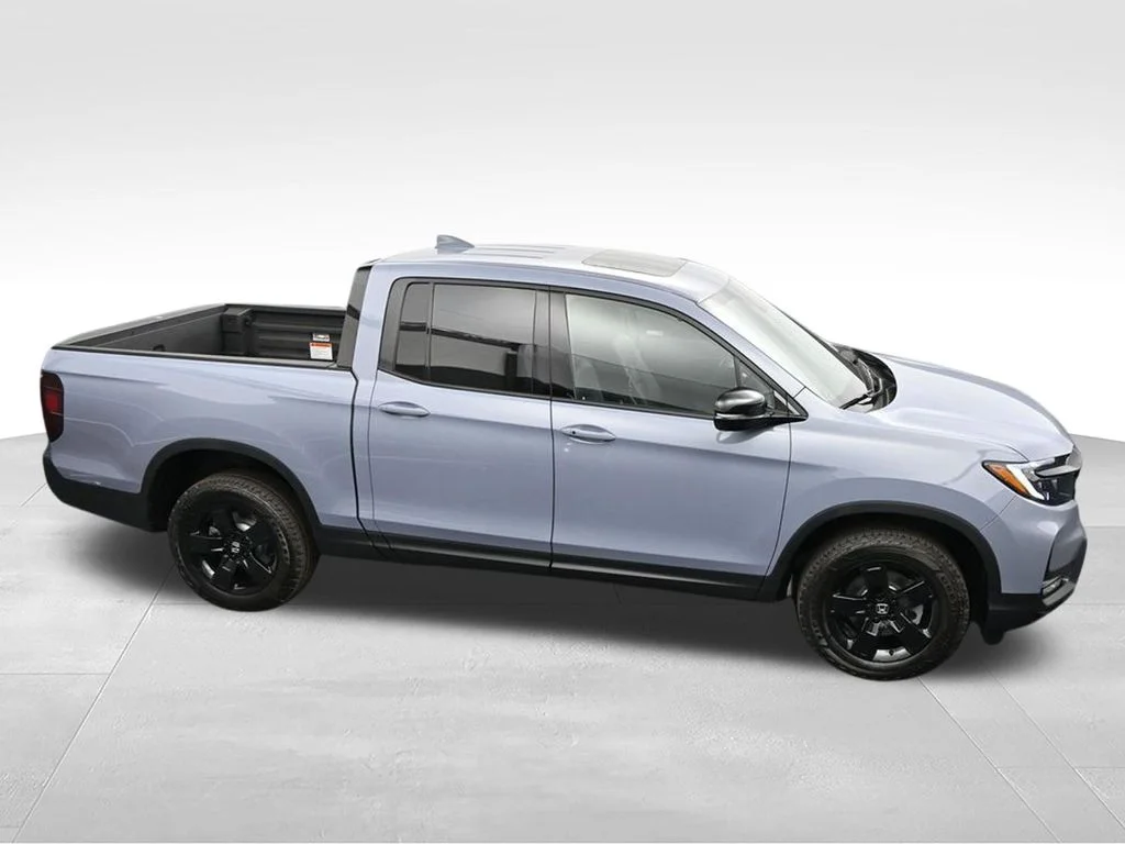 New 2026 Sonic Gray Pearl Honda Black Edition image 27