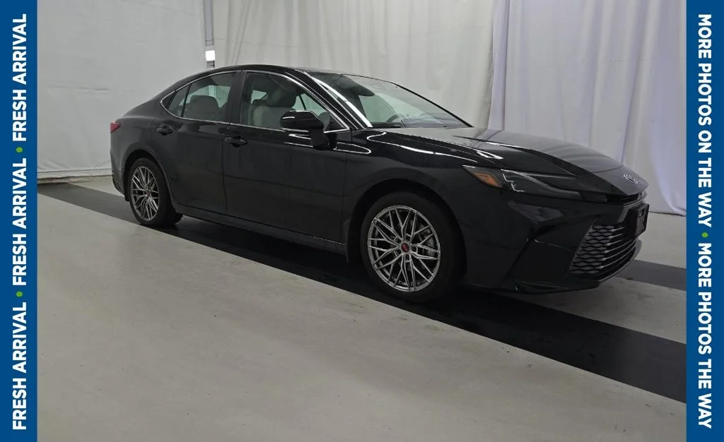 2025 Toyota Camry XLE AWD Hybrid's photo