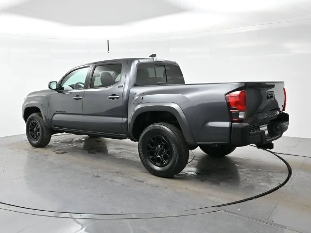 Used 2022 Magnetic Gray Met Toyota SR5 image 5