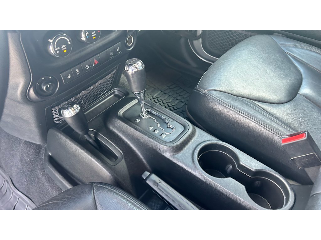 Used 2017 Silver Jeep Unlimited Sahara image 27
